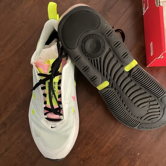 Nike AirMax Up - Picture 3 of 6